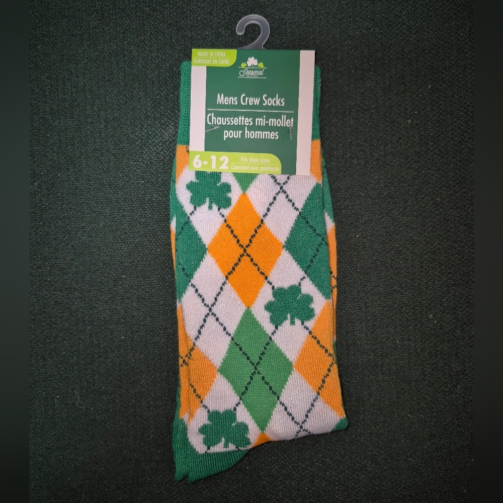 St. Patrick's Day Argyle Socks With Shamrocks Mens Crew Socks